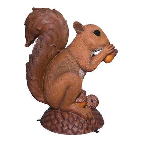Design Toscano Wirral the Enormous Squirrel Statue NE150347